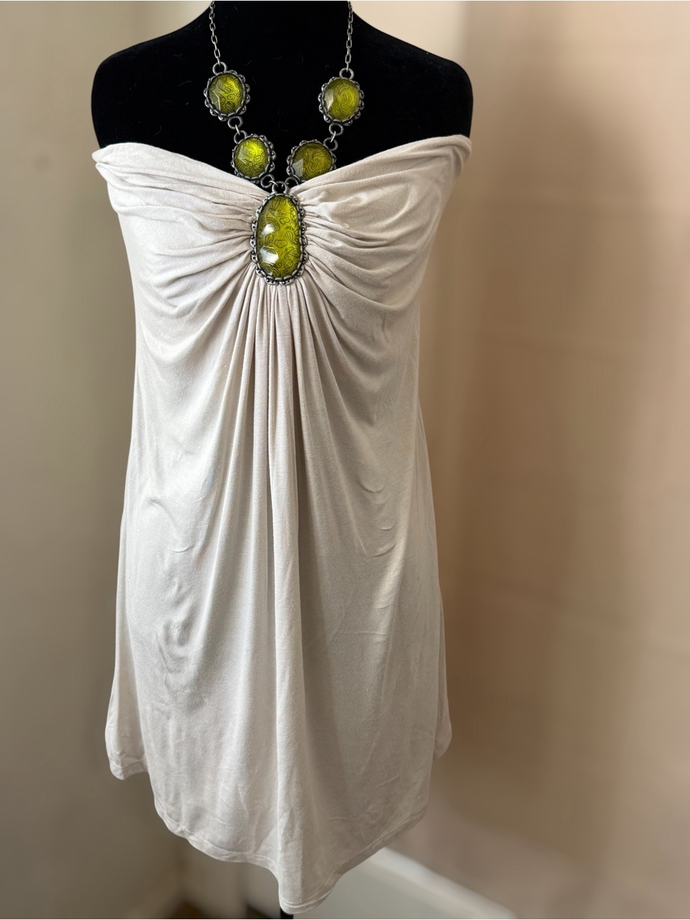 NWT Double Zero Embellished Tunic Top Built-In Statement Necklace Beige Size L